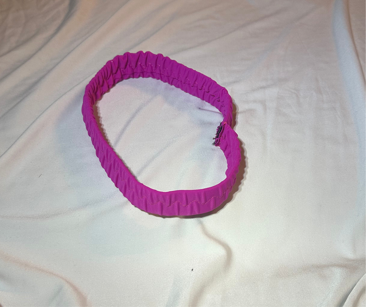 Thigh garters