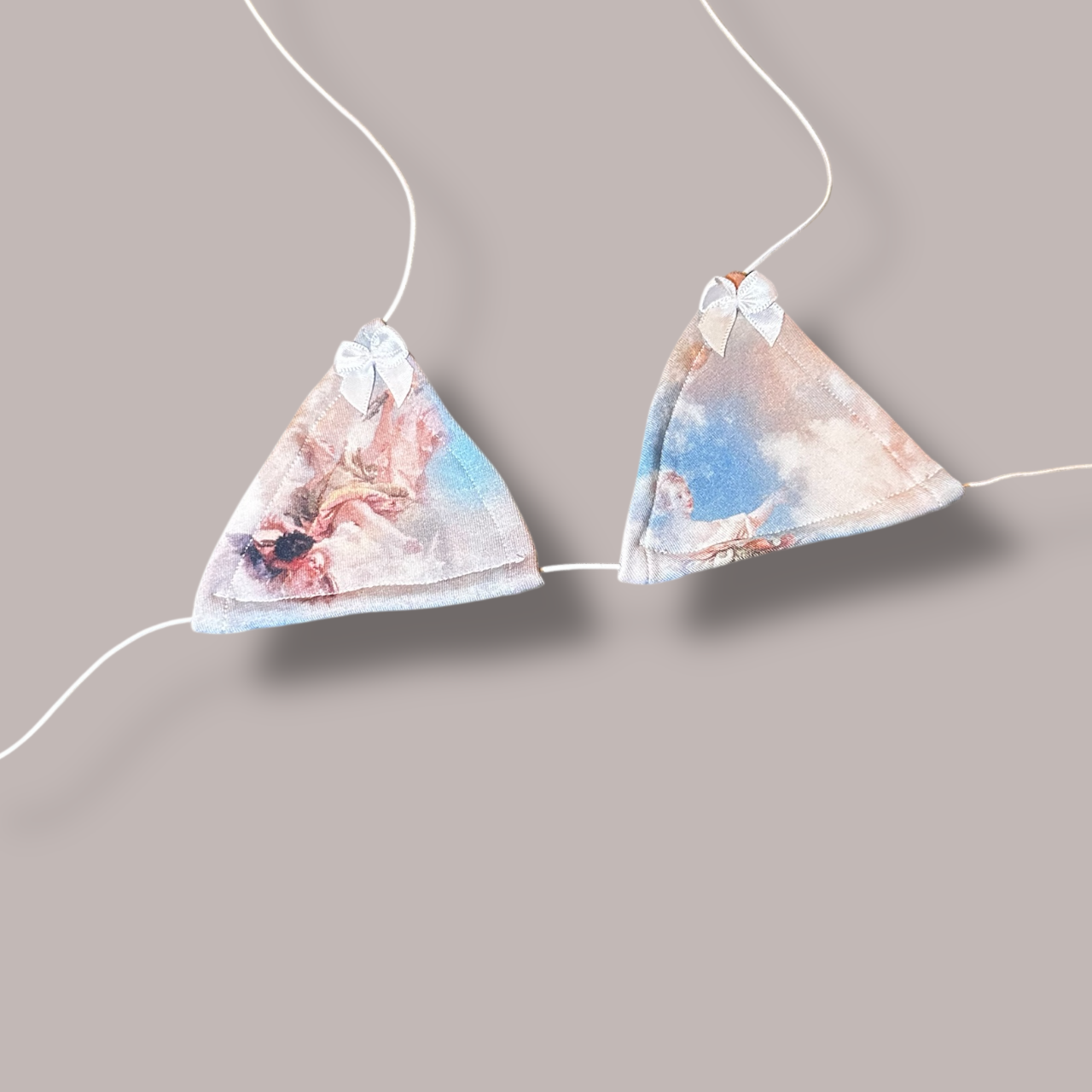 The Nova, Cherubs with Bows