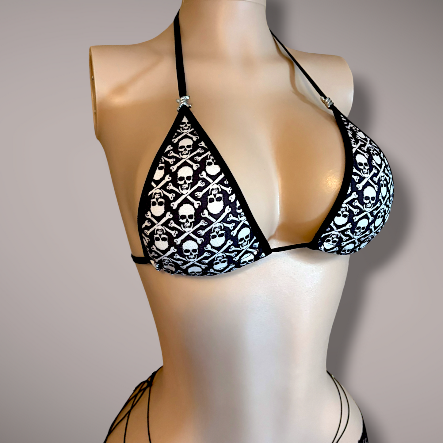 Skulls & Barbed Wire Set