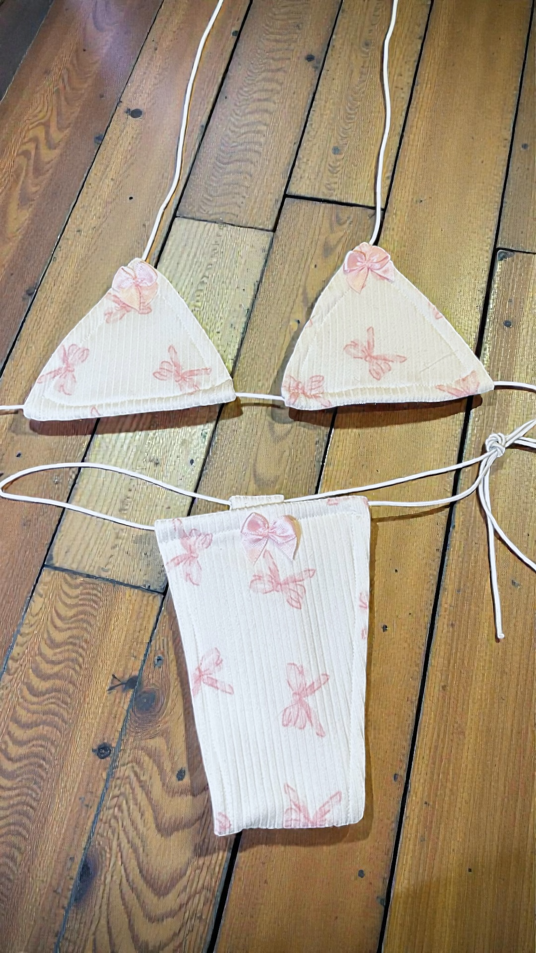 The Nova, Ribbed Bow Print with Satin Bows