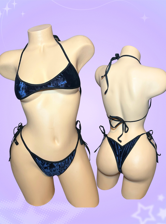 The jade bikini, blue velvet and black